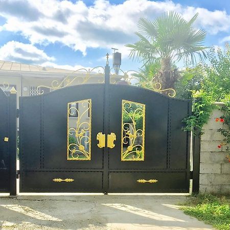 Апартаменты Лука Костава, 14 Зугдиди Экстерьер фото